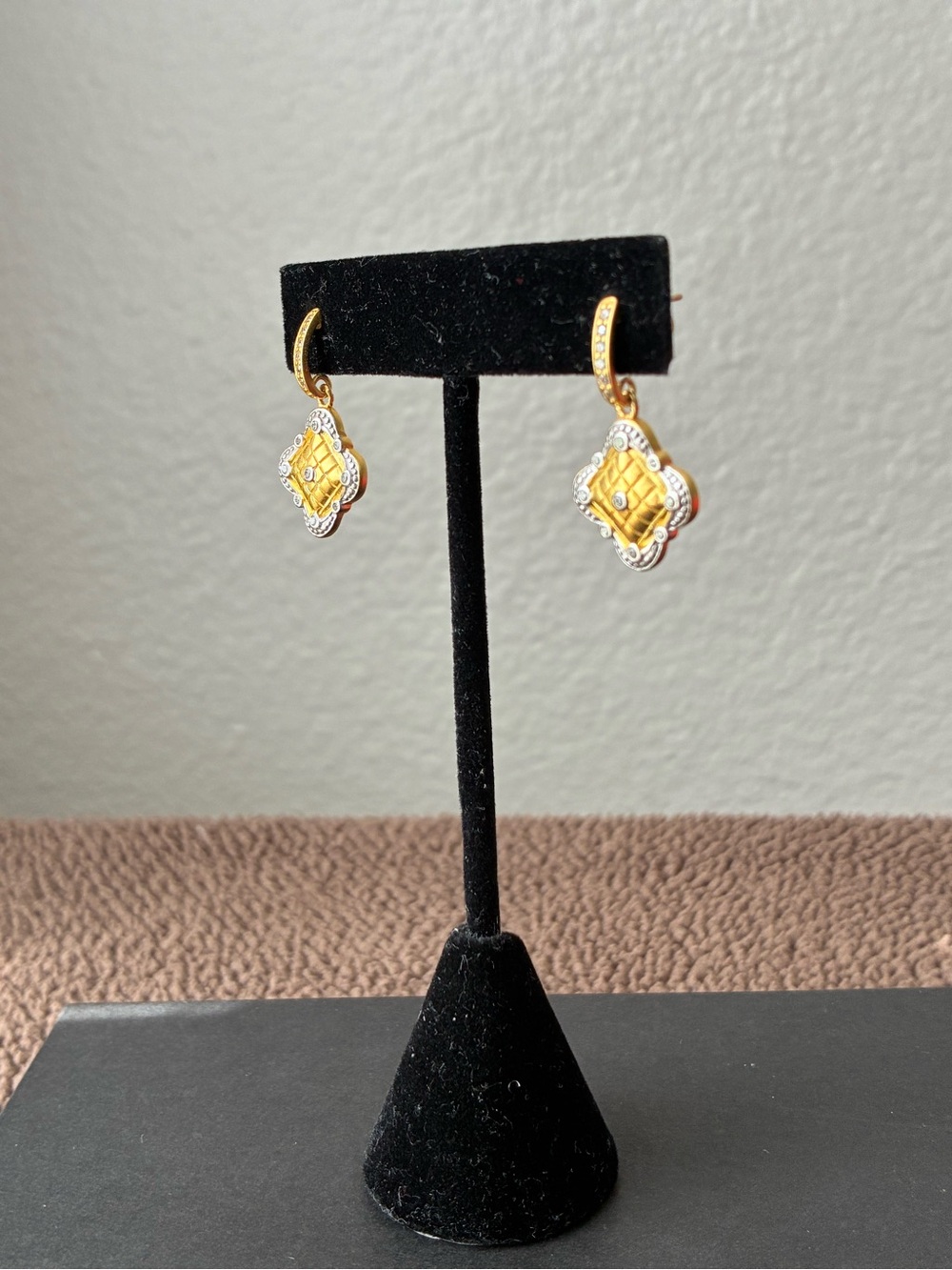 Freida Rothman Earring - Picture 8 of 10